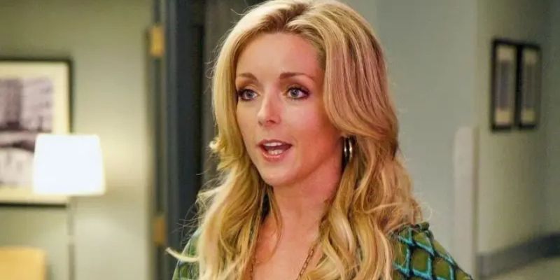 Jane Krakowski as Jenna Maroney